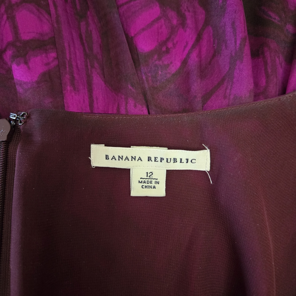 Beautiful Banana Republic Silk Dress - Picture 4 of 6